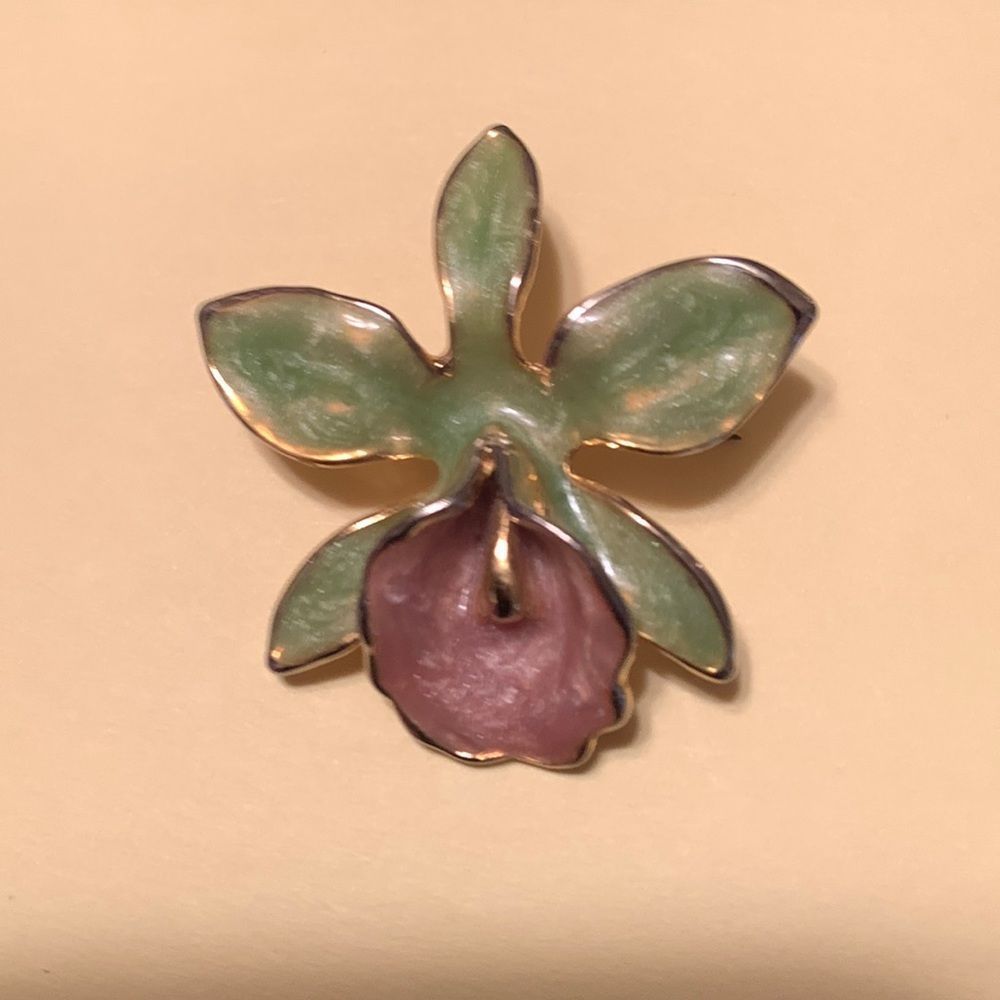 Vintage floral brooch gold tone and enamel pin pendant combination